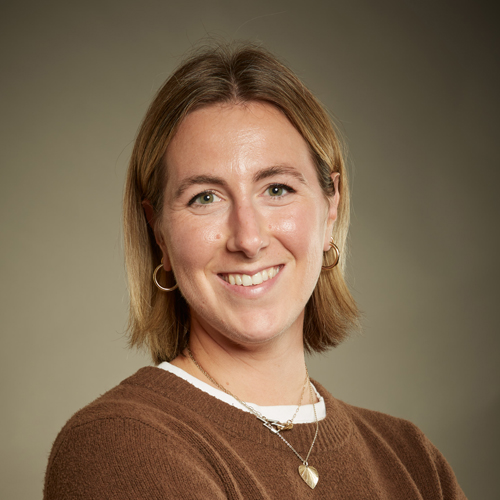 Maggie Agnew headshot
